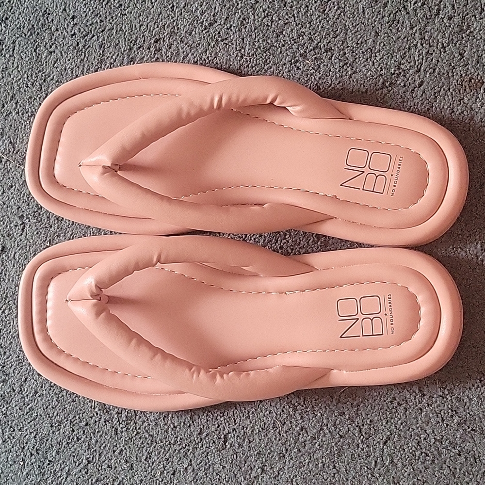 Size 9 blush pink flip flops (but fit like a size 10)